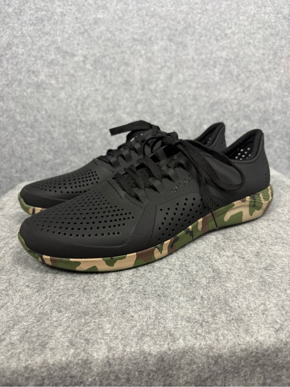 Crocs LiteRide Pacer Black Camo Sneakers Men’s Size 11 Comfort Walking Shoes